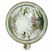 Load image into Gallery viewer, Bao Yu & Dai Yu Porcelain Tea Infuser Mug with Lid – A Dream of Red Mansions