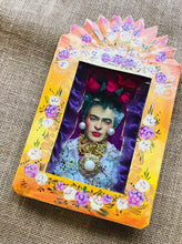 Load and play video in Gallery viewer, Frida Shrine Floral Diorama 26cm - Mexican Folk Art
