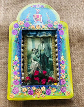 Load and play video in Gallery viewer, Frida and Diego Wedding Picture 1929 - Shrine 26cm - Mexican Folk Art
