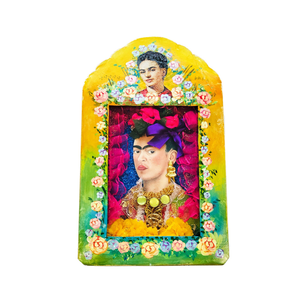 Frida Shrine 26cm with Flowers - Mexican Folk Art