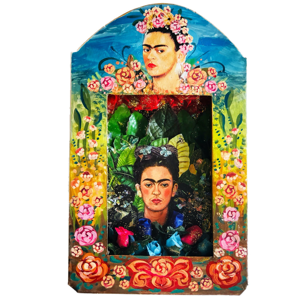 Frida Shrine 26cm with Flowers - Mexican Folk Art